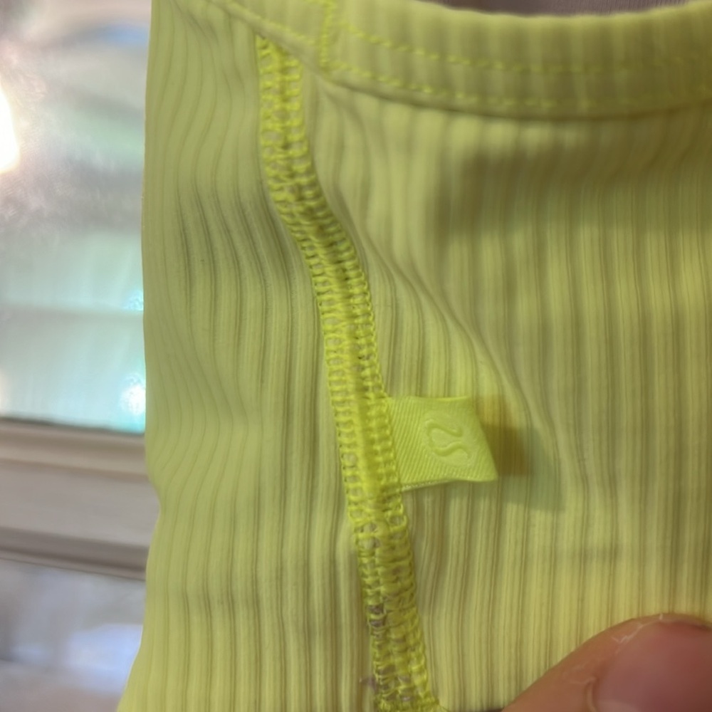 high neck lululemon bra - Picture 5 of 5
